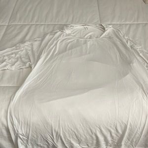 Gently used women’s Under Armour long sleeve top